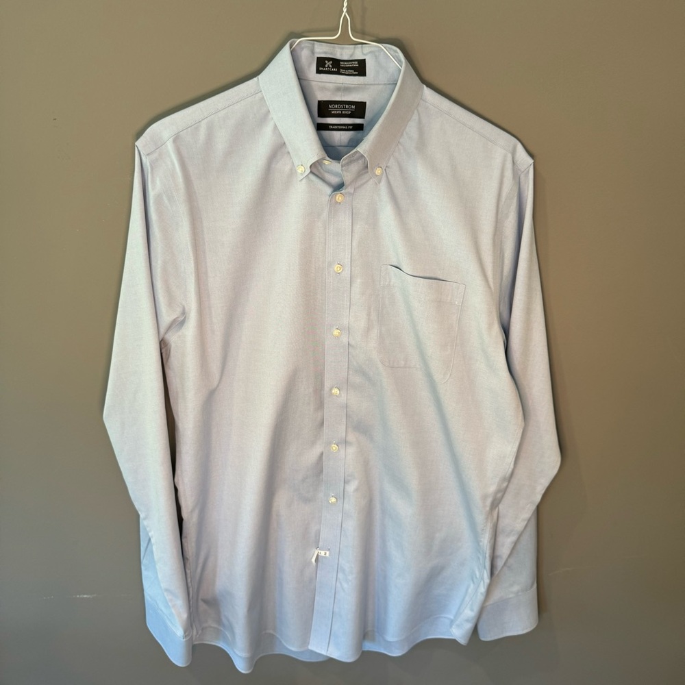 Nordstrom Men's Light Blue Button Down Shirt, Size 15.5/37, VGUC